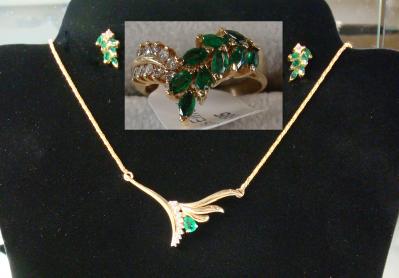 Emerald-Ring-Pendant-Set.jpg