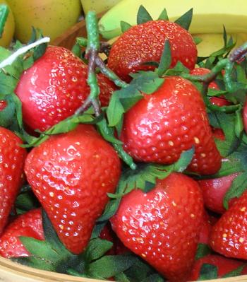 strawberry-cluster.jpg